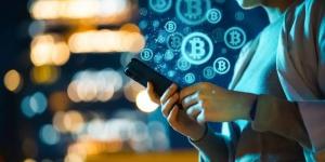 البيتكوين يقفز 11% في يومين قرب 72 ألف دولار