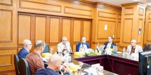 القومي لبحوث الإسكان والبناء يناقش ضع خطة متكاملة لإدارة المخلفات بالمدن الجديدة