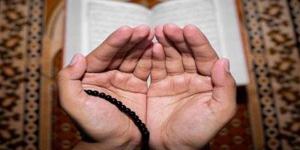 أمين الفتوى يوضح فضل الذكر والصلاة على النبي والدعاء (فيديو)