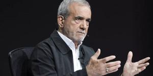 الرئيس الإيراني يؤكد ضرورة إقامة علاقات جيدة مع الدول المجاورة
