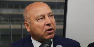 قرار عاجل من وزير النقل بشأن رئيس السكك الحديدية