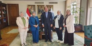 نقيب التمريض تبحث مع وزير المالية زيادة بدل النوبتجية وتمويل درجات الحاصلين على الماجستير والدكتوراه