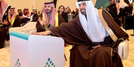 وزير الموارد البشرية 
يدشن مبادرة الإرشاد المهني الشامل