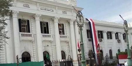 انقلاب سيارة محملة بالبنجر على الطريق الصحراوي الغربي بالمنيا