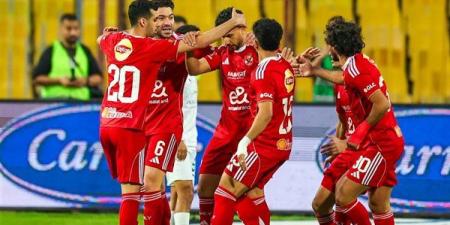 عرض مجري يقرب مهاجم الأهلي من الرحيل عن الفريق