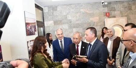 وزيرة الثقافة ومحافظا أسوان والوادي الجديد ورئيس الأكاديمية العربية يتفقدون مشاريع كلية الآثار