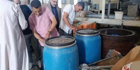 12.7 طن سلع غير مطابقة للمواصفات في حملة تموينية على أسواق المنيا