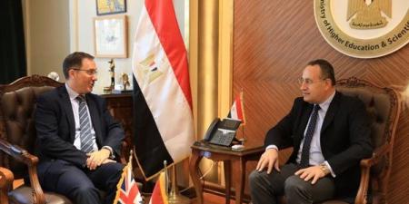 وزير التعليم العالي يبحث سبل تعزيز التعاون مع سفير بريطانيا