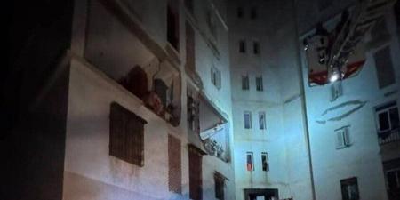 إصابة 23 شخصا في حريق وانفجار داخل عمارة سكنية بولاية وهران الجزائرية (فيديو)