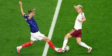 تعادل سلبي بين فرنسا وإسبانيا بعد مرور 15 دقيقة بنصف نهائي كأس العالم