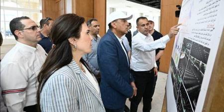 مدبولي يتفقد مركز المؤتمرات الدولي بالمدينة التراثية والحديقة المتحفية بالعلمين الجديدة