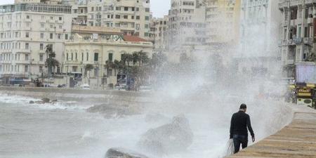 ارتفاع الأمواج لـ 3 أمتار، الأرصاد تحذر المصطافين من هذه الشواطئ