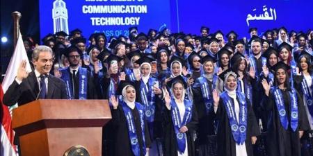 جامعة مصر للعلوم والتكنولوجيا تقيم حفلا لتخريج الدفعة 26 من كلية الإعلام وتكنولوجيا الاتصال