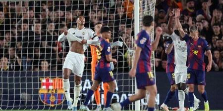 برشلونة يتلقى صدمة كبيرة بشأن مهاجمه الجديد