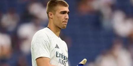 خرج من حسابات مورينيو، حارس ريال مدريد ينتقل إلى إشبيلية حتى 2031
