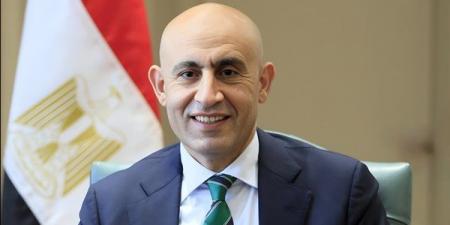 وزير التعليم يلتقي أوائل الثانوية العامة بعد قليل