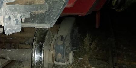 لا إصابات، مصدر يكشف تفاصيل خروج جرار قطار عن القضبان في إمبابة
