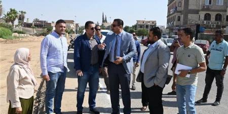 نائب رئيس المجتمعات العمرانية يبحث تعظيم الاستفادة من عدة مناطق بالعاشر من رمضان