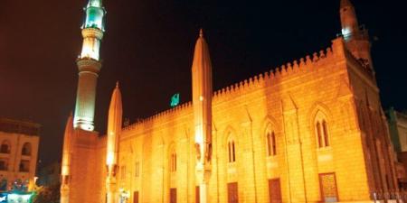 موعد أذان العشاء اليوم الخميس 6- 8- 2026 في القاهرة والمحافظات