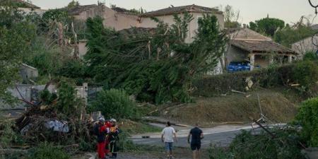 إعصار يضرب جنوب غرب فرنسا ويصيب 41 شخصا ويلحق أضرارا بمئات المنازل