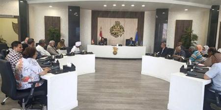 نائب وزير الصحة: تكثيف التوعية بالمباعدة بين الولادات ومواجهة زواج الأطفال في أسوان