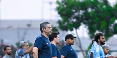 جلسة بين معتمد جمال ولاعبي الزمالك قبل مواجهة بتروجت الليلة