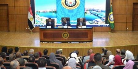 محافظ الدقهلية يجتمع بقيادات التعليم لمتابعة الاستعدادات النهائية للعام الدراسي الجديد
