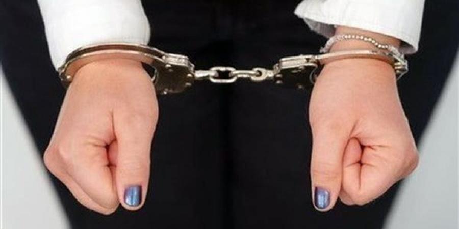 النيابة
      تطلب
      التحريات
      عن
      ربة
      منزل
      سرقت
      مبلغا
      ماليا
      من
      شقة
      بالأزبكية