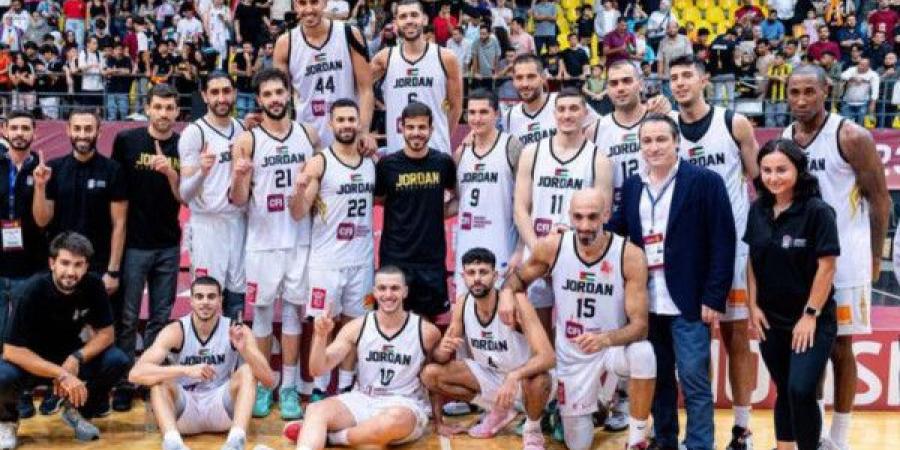 منتخب
      الأردن
      ينسحب
      من
      مباراته
      أمام
      إسرائيل
      في
      كأس
      العالم
      للشباب
      لكرة
      السلة