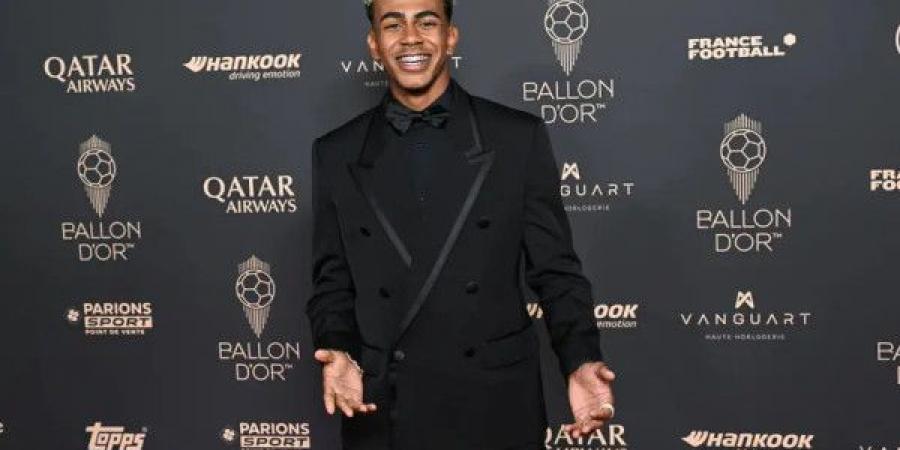 لامين يامال يسافر إلى إيطاليا عقب خسارة الكلاسيكو بصحبة فتاة غامضة