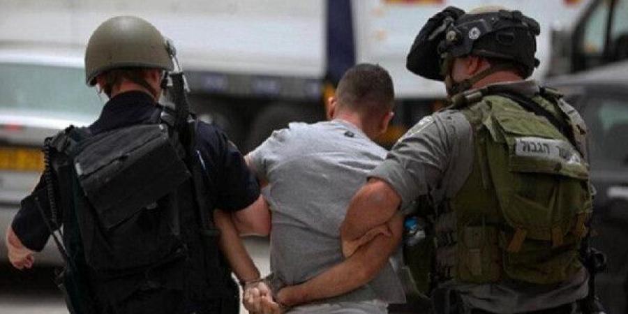 الاحتلال يعتقل شابين من مدنية الخليل وبلدة تفوح