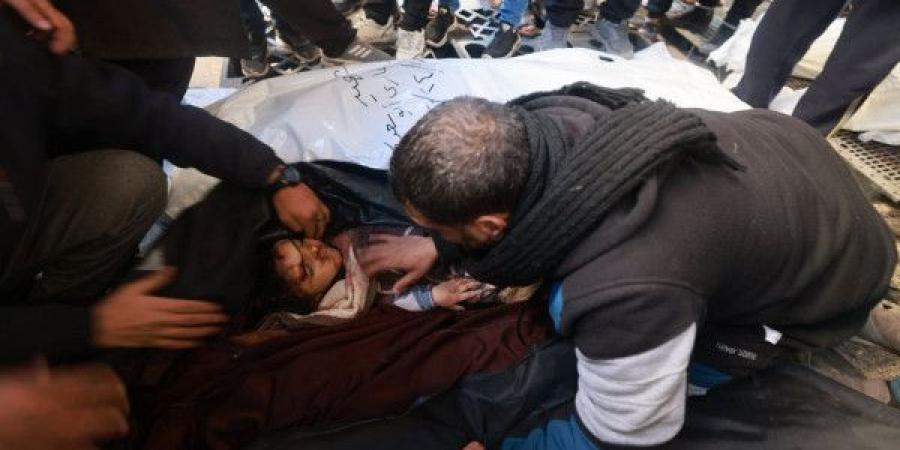 إصابة مواطنة وطفلها بجروح خطيرة في قصف للاحتلال على بني سهيلا