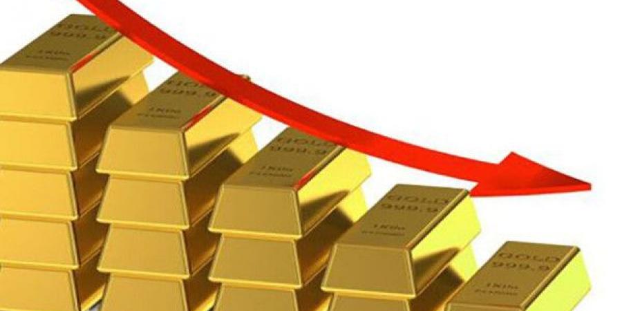 انخفاض أسعار الذهب والنفط عالميا