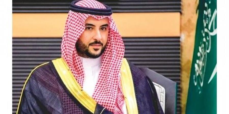 وزير الدفاع السعودي يوجّه رسالة إلى اليمنيين ويدعو إلى تغليب الحكمة وإنهاء التصعيد