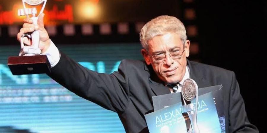 داود عبد السيد.. قصة مخرج بالصدفة صنع تاريخه بـ9 أفلام متمرداً على عبارة «الجمهور عايز كدة»