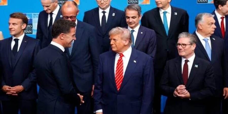 ترامب يناقش مع الأمين العام للناتو انسحاب أمريكا من الحلف