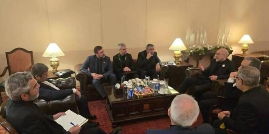 مفاوضات إسلام آباد: خلافات حادة حول مضيق هرمز واجتماعات ثلاثية مباشرة