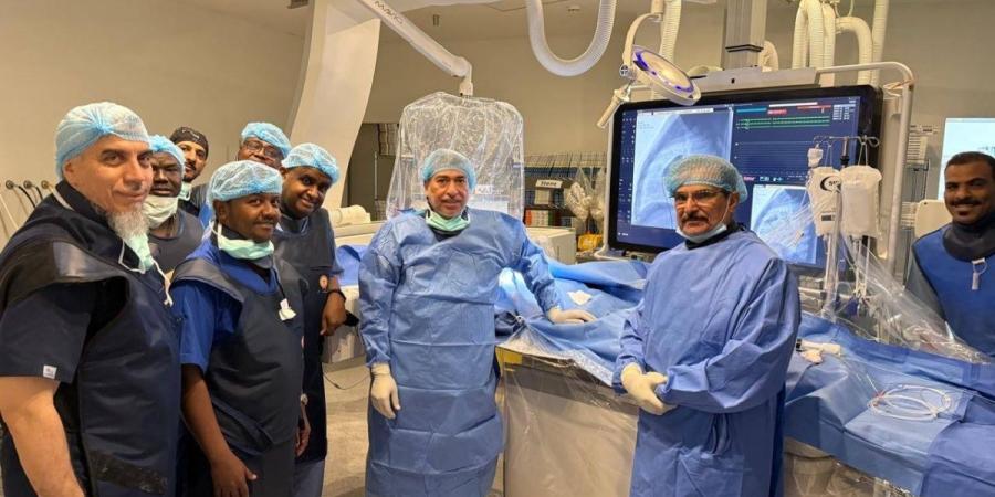فريق طبي من جامعة الملك عبدالعزيز وتجمع الجوف ينجح في إجراء أول عملية "قسطرة قلب للأطفال" بالقريات