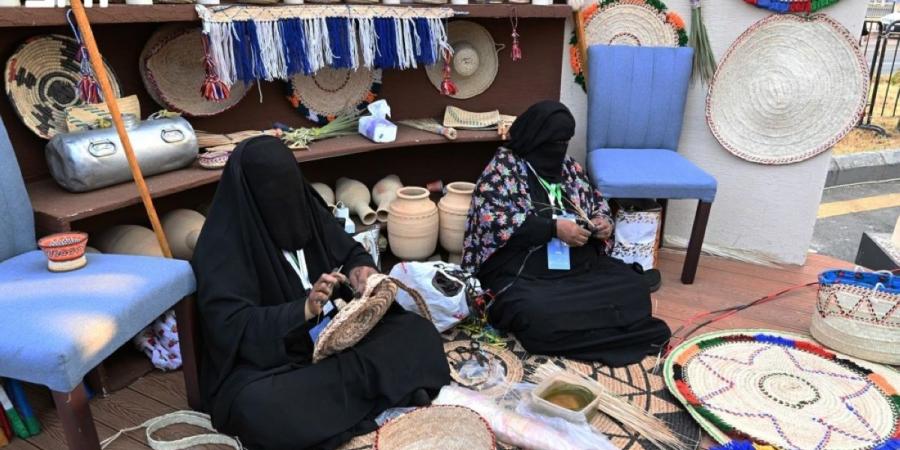 عسير تواصل حضورها في المشهد الحرفي الوطني بـ635 حرفيا و338 ترخيصا