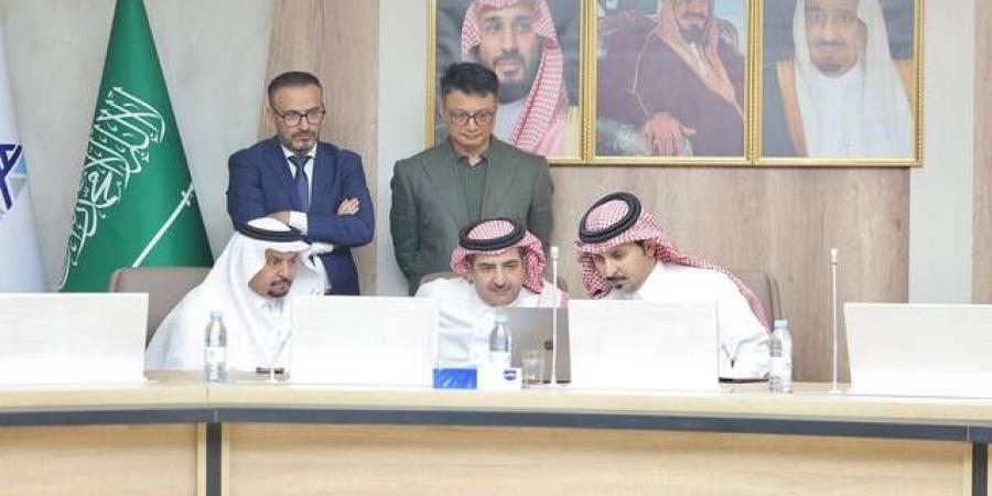 وفد صيني يطلع على الفرص الاستثمارية الواعدة في منطقة عسير
