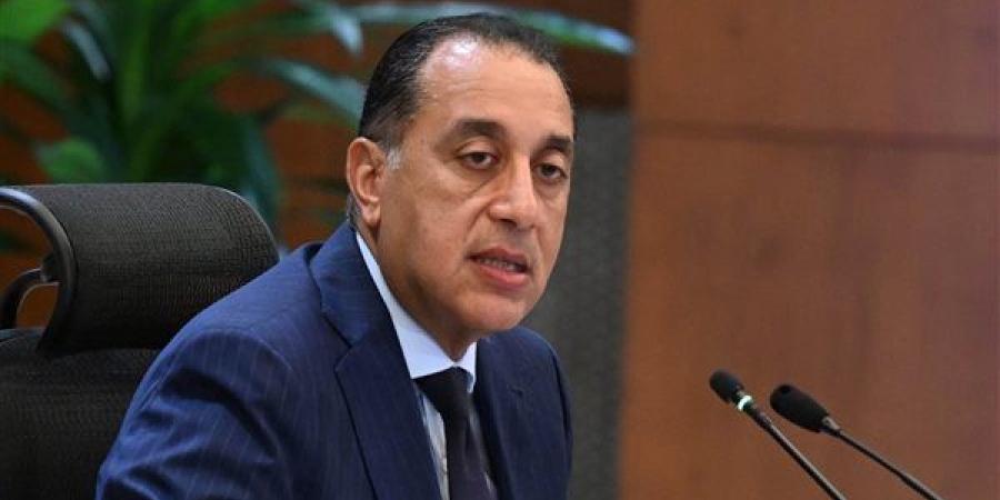 مدبولي يهنئ الرئيس السيسي وشيخ الأزهر بالعام الهجري الجديد