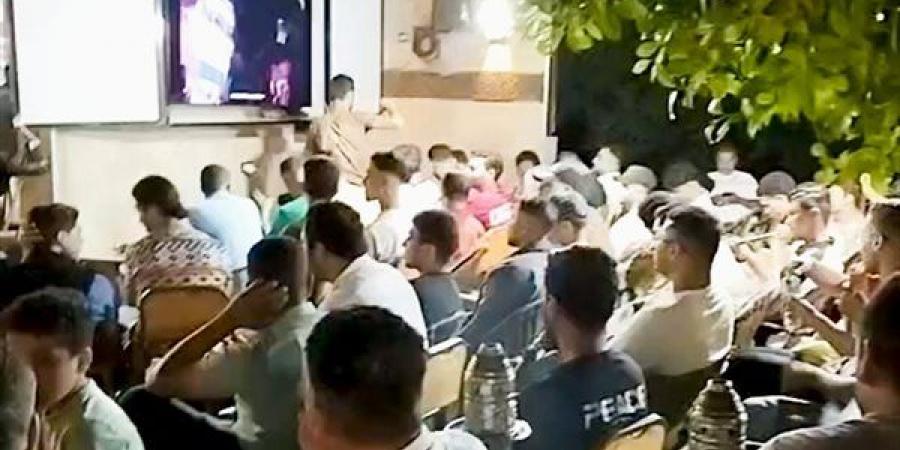 أجواء كروية بالغربية، الجماهير تتوافد على المقاهي لمتابعة مواجهة مصر وبلجيكا بكأس العالم (فيديو)