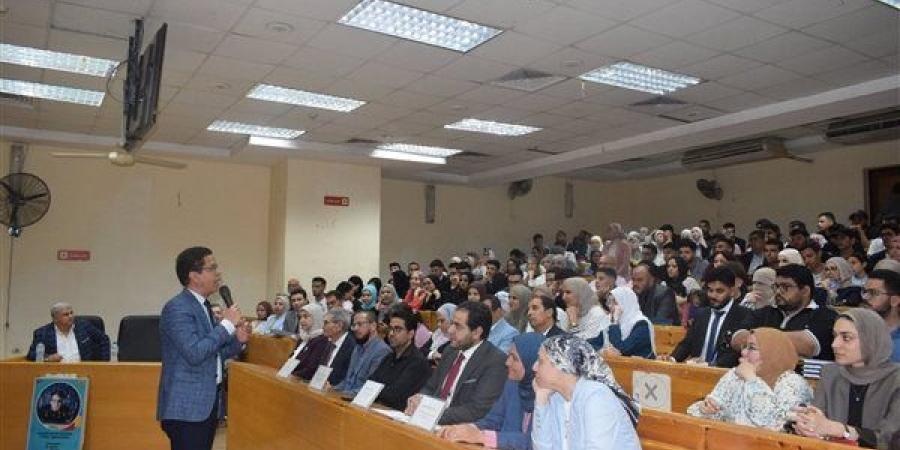 رئيس جامعة بنها: تسويق الابتكارات الطلابية وتحويلها إلى منتجات قابلة للتطبيق