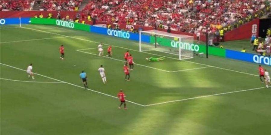 كأس العالم، سورمان يسجل الهدف الأول لنيوزيلندا في مرمى مصر