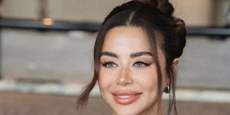 يارا السكري تخطف الأنظار بإطلالة كلاسيكية راقية خلال تكريمها عن نجاحاتها الدرامية (صور)