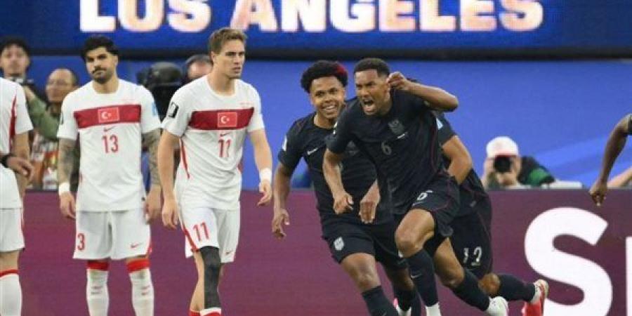 كأس العالم، تركيا تتقدم أمام أمريكا 2-1 بالشوط الأول (فيديو)