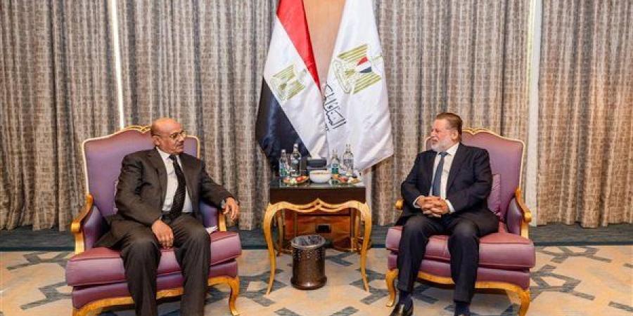 المركزي يستضيف لقاءً مصرفيًّا بين البنوك المصرية واليمنية لبحث تعزيز التعاون