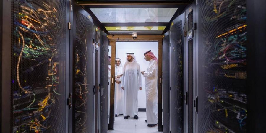 وزير الحج والعمرة يدشن مرحلة انتقال مركز معلومات الحج والعمرة للحوسبة السحابية