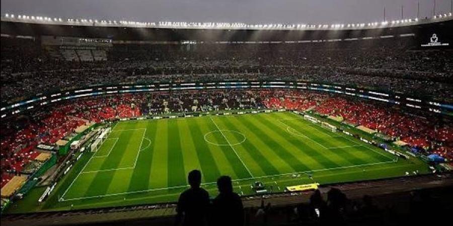 انطلاق مباراة المكسيك والإكوادور بعد تأجيلها بسبب سوء الأحوال الجوية