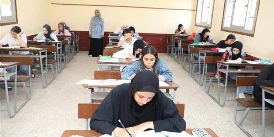الثانوية العامة 2026، مواصفات امتحان الإنجليزي لطلاب جميع الشعب